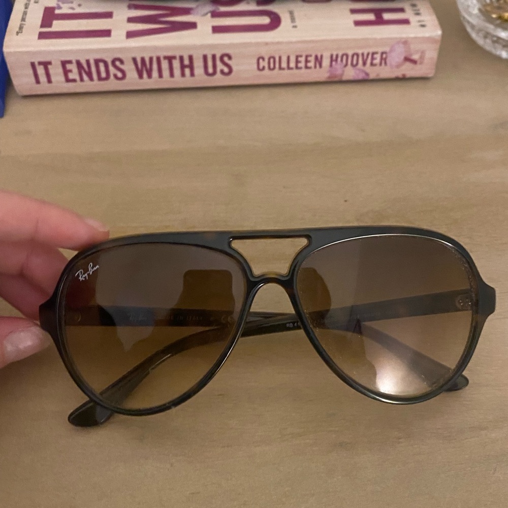 Rayban Aviators!